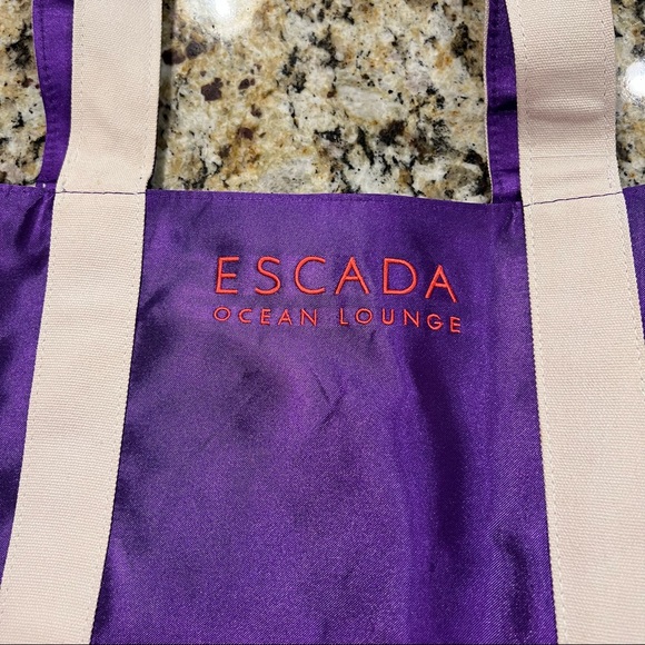 ESCADA Ocean Lounge Reversible Tote Bag NWOT 💜❤️ - Picture 7 of 10